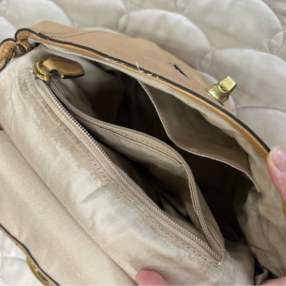 Vintage Coach Willis Tan Leather Handbag - Picture 8 of 14